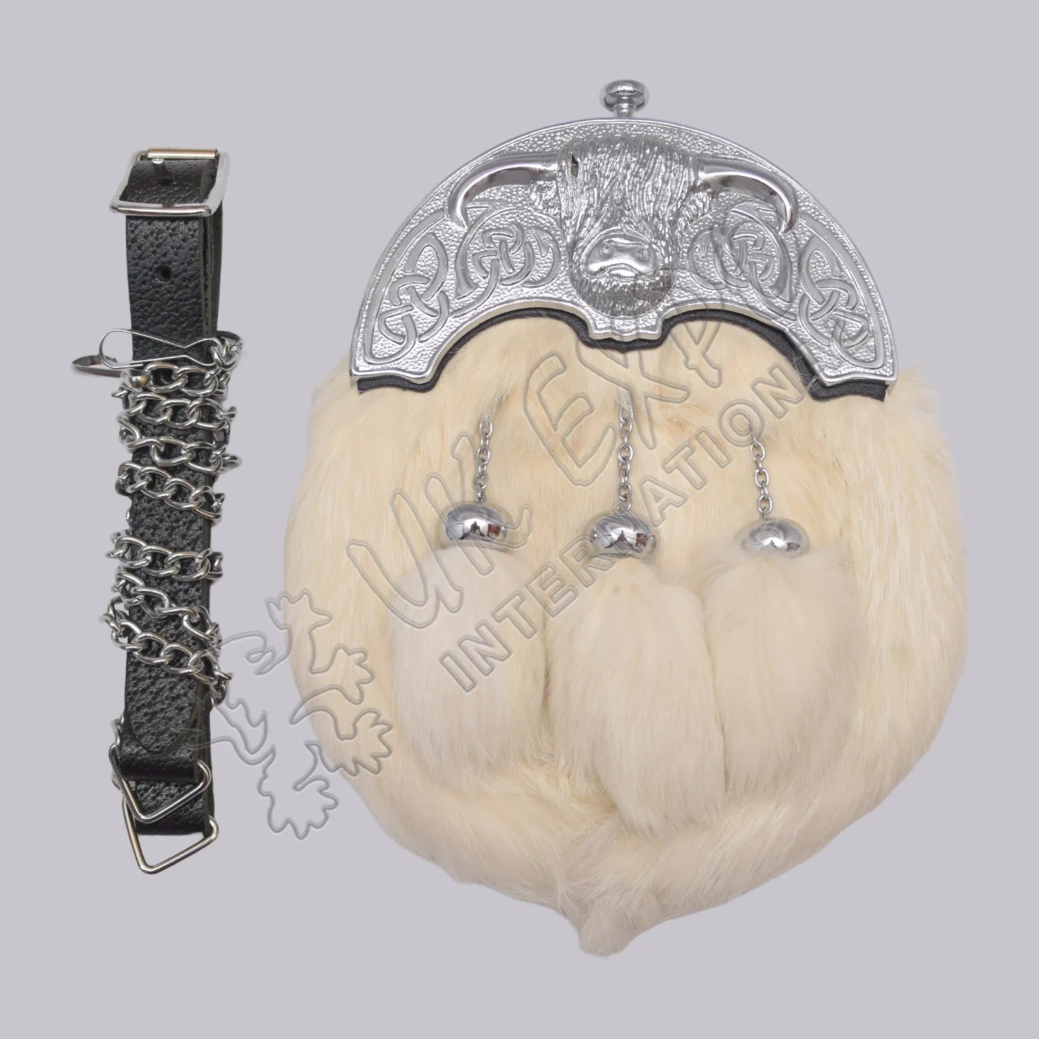 Off White Fur Chrome Bull Cantle Full Dress Sporran