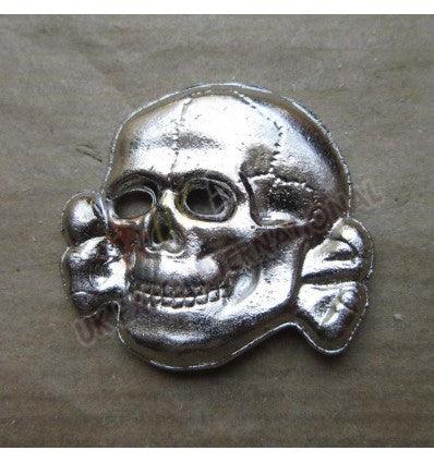 WW1 German Army Skull Pattern Metal Badge