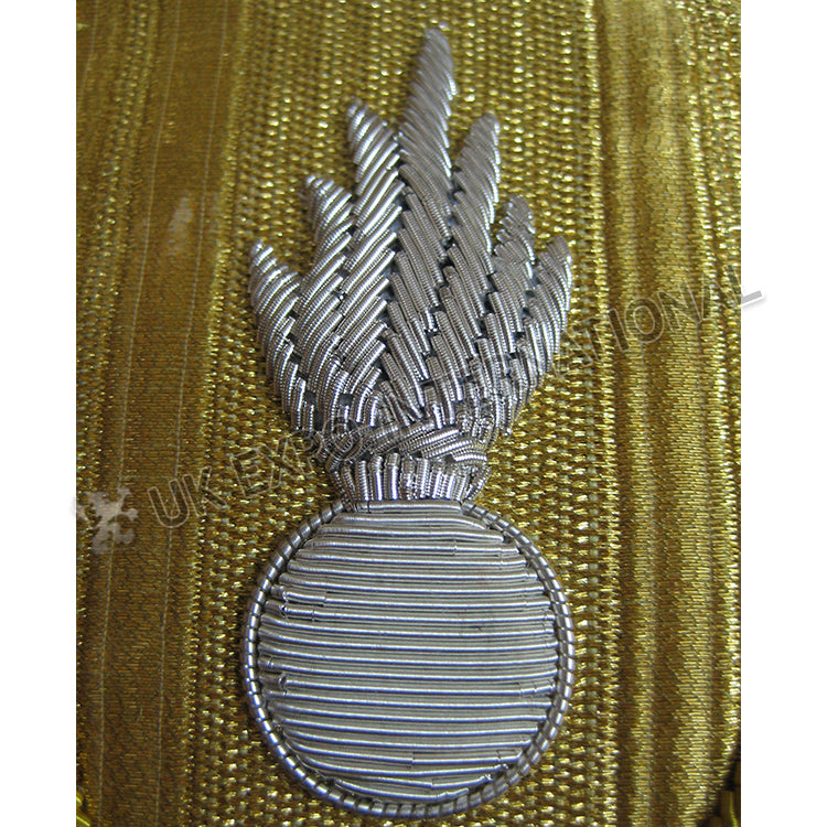 Red Gold Bullion Epaulettes White Grenade Badge Hand Embroidery Gold Fringe Military Shoulder Boards