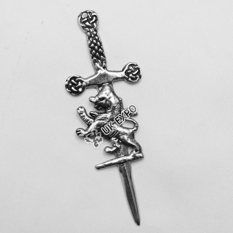 Rampant Lion Kilt Pin With Black Color Filling