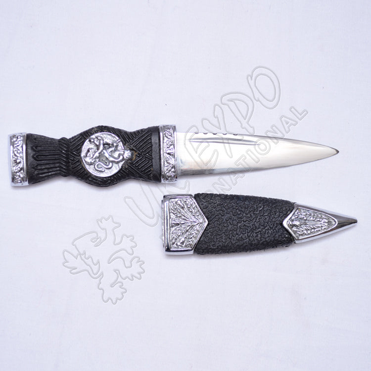Polished Sgian Dubh With Lion Rampant Chrome Finish