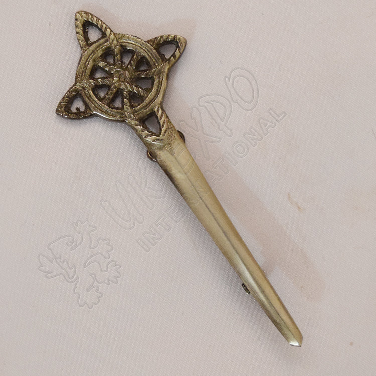 Scottish Celtic Design Kilt Pin