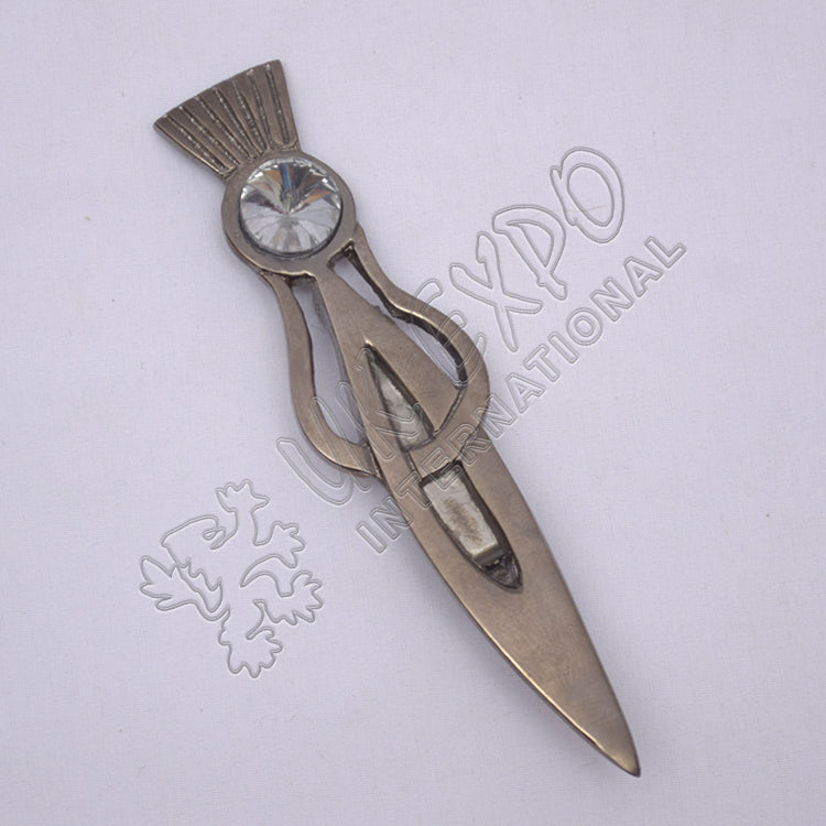 Scottish Flower With Stone Kilt Pin